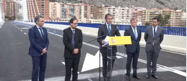 De la Serna tilda de 