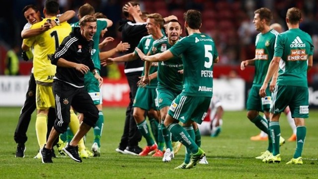 El Rapid llega crecido a Mestalla tras alcanzar lo alto de la tabla 