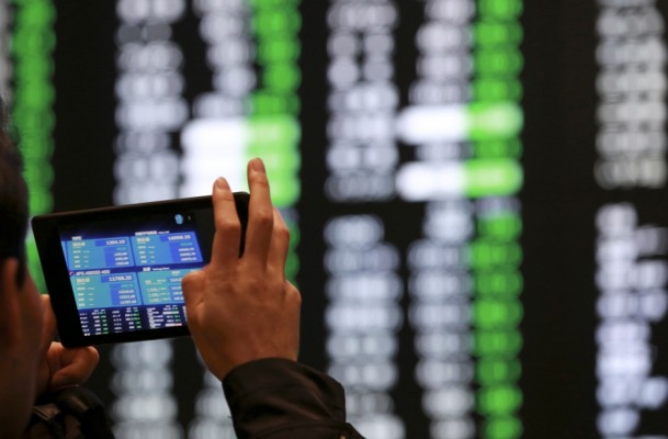 El Nikkei japonés (+7,2%) vive su mejor sesión desde 2008

