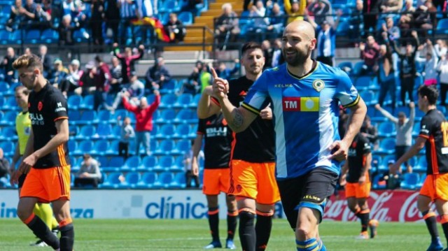 El Hércules lanza una promoción para abonados y baja precios ante el Lleida