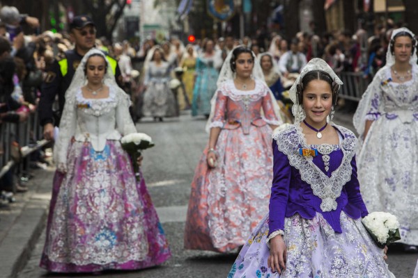 Ofrenda a la Virgen de las Fallas 2016 (primera jornada). Fotos: EVA MÁÑEZ