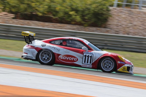 El 911 GT3 de Veloso Motorsport se hace el primer puesto
en la categoría GT del CER-GT en Cheste