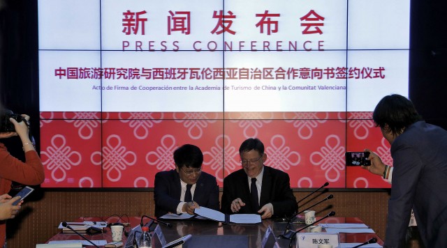 El Consell firma un acuerdo de cooperación con China para atraer turistas de este país