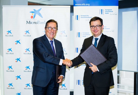 MicroBank se convierte en el primer banco europeo que recibe un crédito del BEI para impulsar los préstamos Máster Erasmus