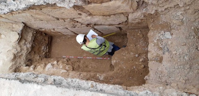 Aquí llegaba la muralla: unas obras de canalización descubren las raíces de València