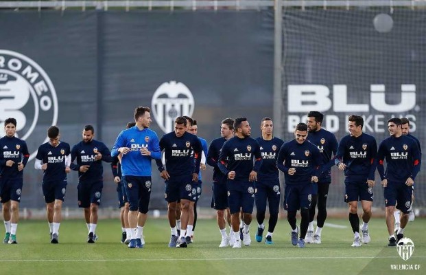 Marcelino cita a todos los disponibles para el duelo ante el Getafe