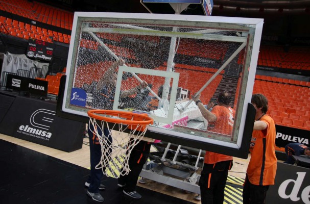 Dubljevic revienta una canasta preparando el partido contra Unicaja