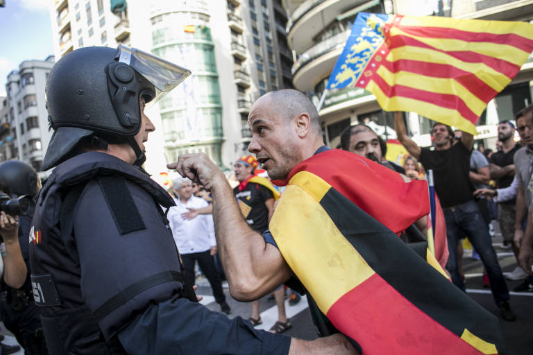 Manifestació Diada del 9 d'Octubre a València. FOTO: EVA MÁÑEZ - 