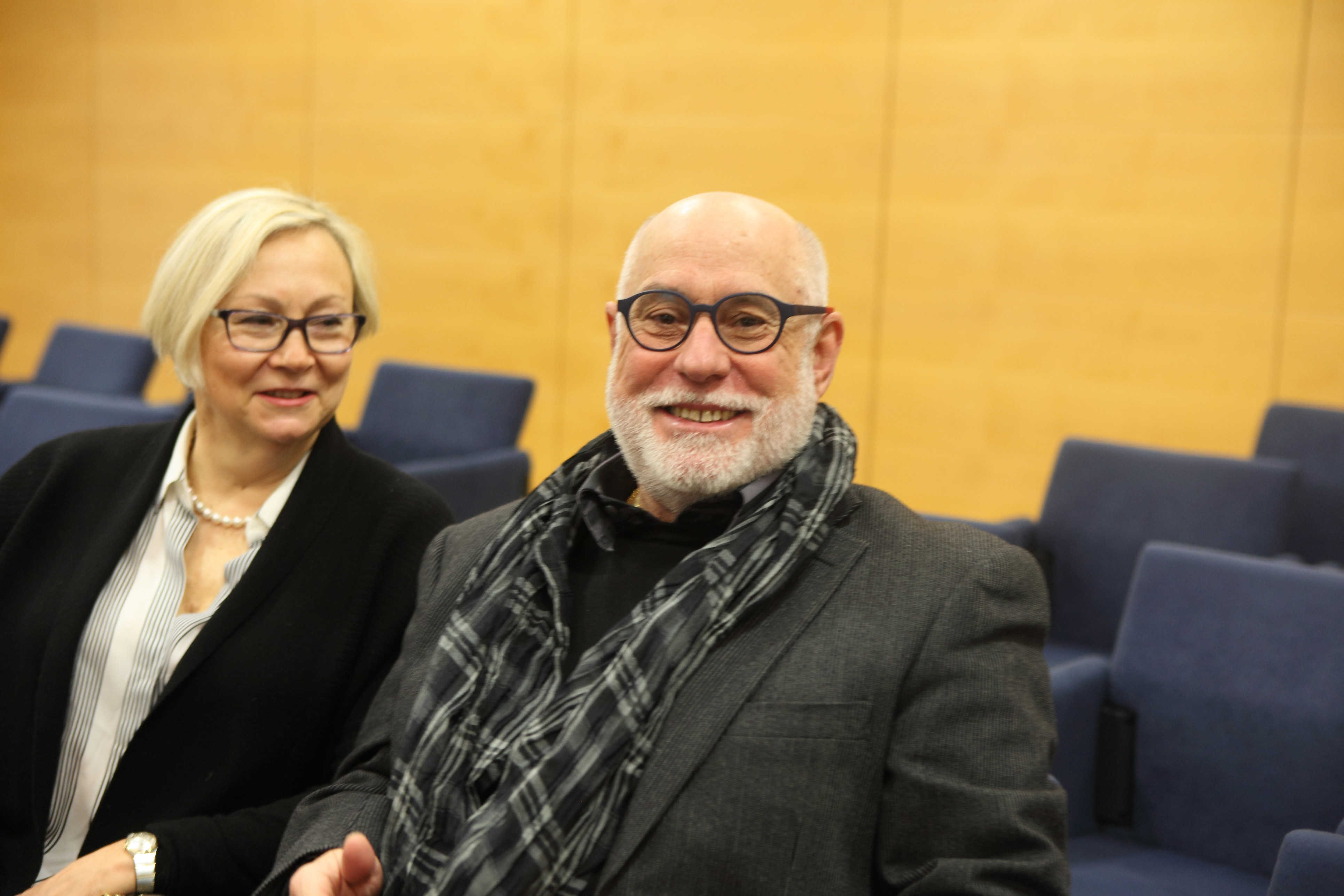 Fotogalería de la conferencia de Antonio vives sobre RSE organizada por Fundación Étnor