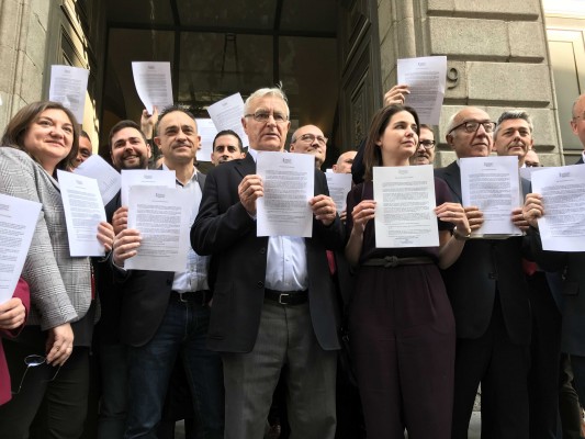 Todos contra Montoro: el municipalismo 'derrota' a los partidos
