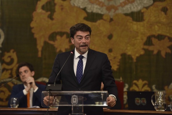 Barcala recupera la Alcaldía de Alicante para el PP tras el fracaso de la izquierda para sumar mayoría