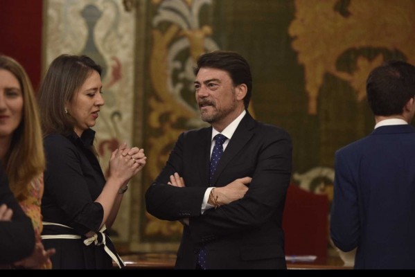 Barcala, el inesperado alcalde de Alicante amante de la pintura y las Hogueras