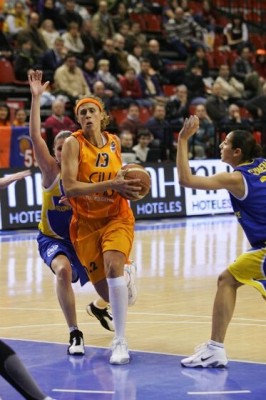 Amaya Valdemoro: “La gente tiene que ir a la Fase a apoyar a su equipo”