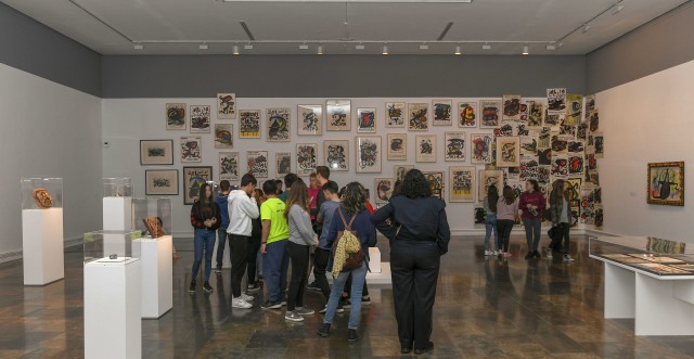 El IVAM celebra el 125 aniversario del nacimiento de Miró con una ruta de 'instagramers'