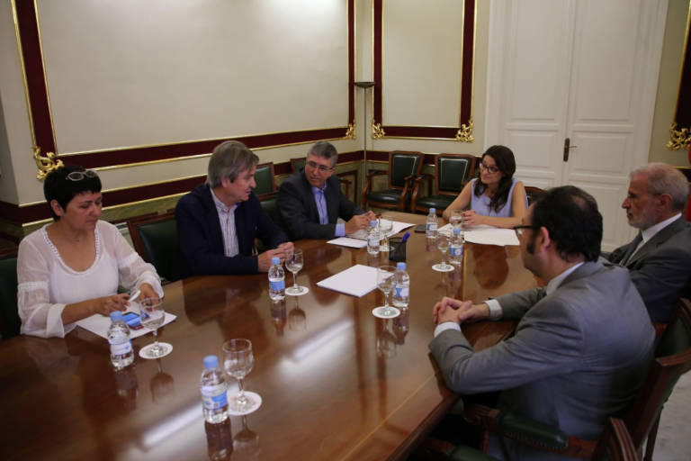 El Consell y la Universidad de València crean una Cátedra de Economía Feminista - 