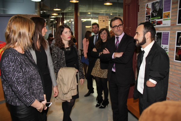 Varona presenta su progama de becas 2016