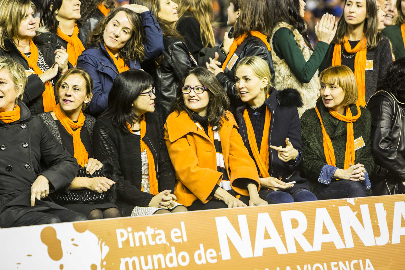 'Pinta el mundo de naranja'. Acto del VCF contra la violencia machista (Fotos: Eva Máñez)