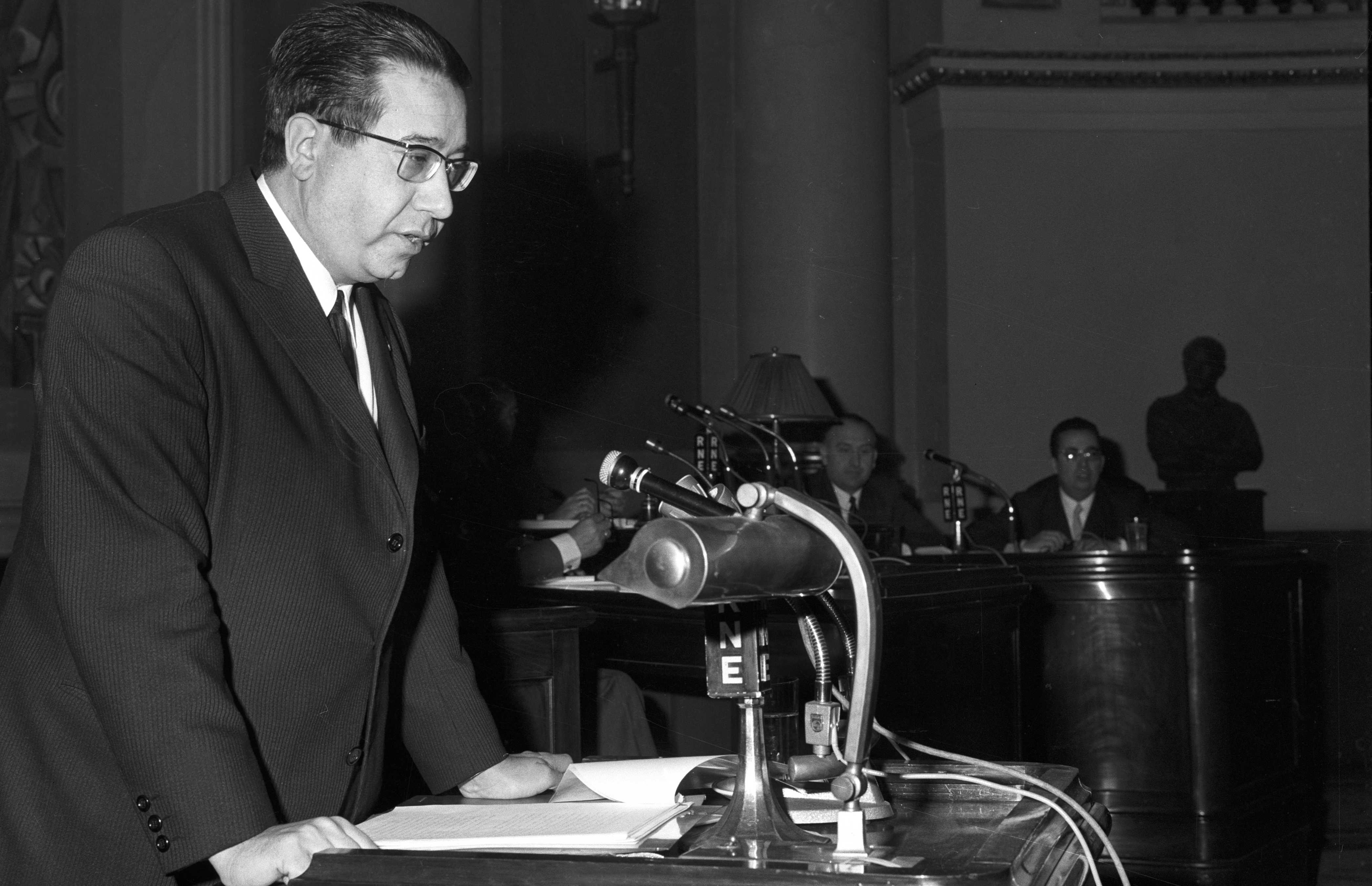 El ministro de Educación con Franco, José Luis Villar Palasí. Foto: EFE - 