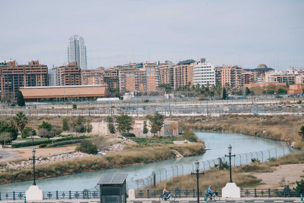 València limpiará el final del Turia con bacterias