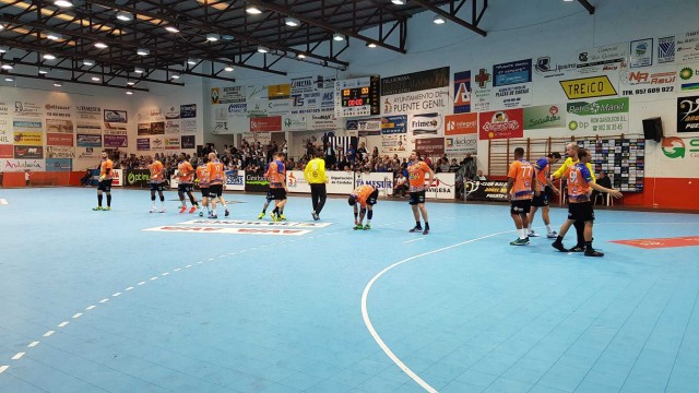 Al Benidorm se le escapa la victoria en los compases finales