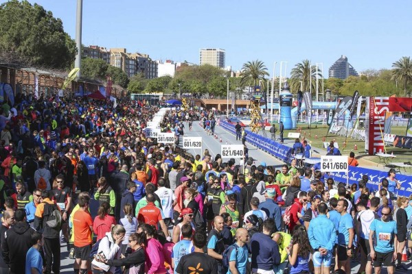Ekiden València, esfuerzo compartido en un maratón por relevos

