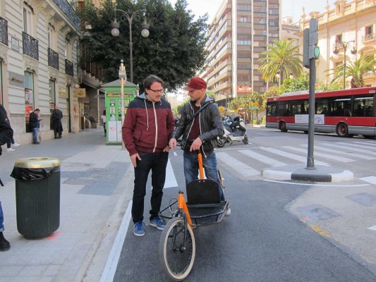 València prepara un carril bici compartido con los autobuses en Ramón y Cajal y Fernando el Católico
