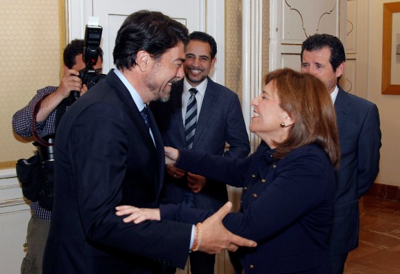 A la espera del futuro de Cifuentes... el PP celebrará la Alcaldía de Alicante como una 'Champions' con Rajoy