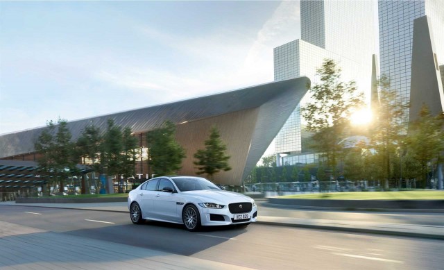 Jaguar refuerza la gama del XE con la nueva edición especial Landmark Edition
