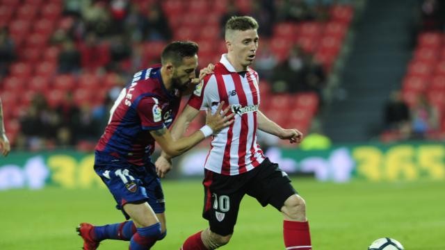 Morales iguala su mejor registro goleador en una temporada en Primera