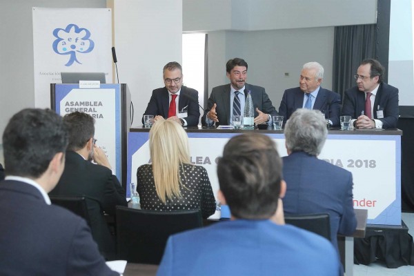 Barcala anuncia que Alicante dispondrá de una oficina para captar inversiones