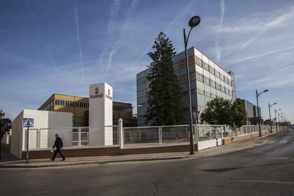 Lladró prescinde de 235 empleados y ultima la salida de otros 55