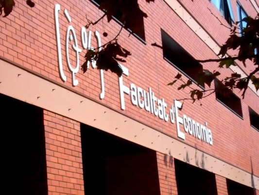 XV Foro de empleo y emprendimiento de la Facultat d'Economia de la Universitat de València