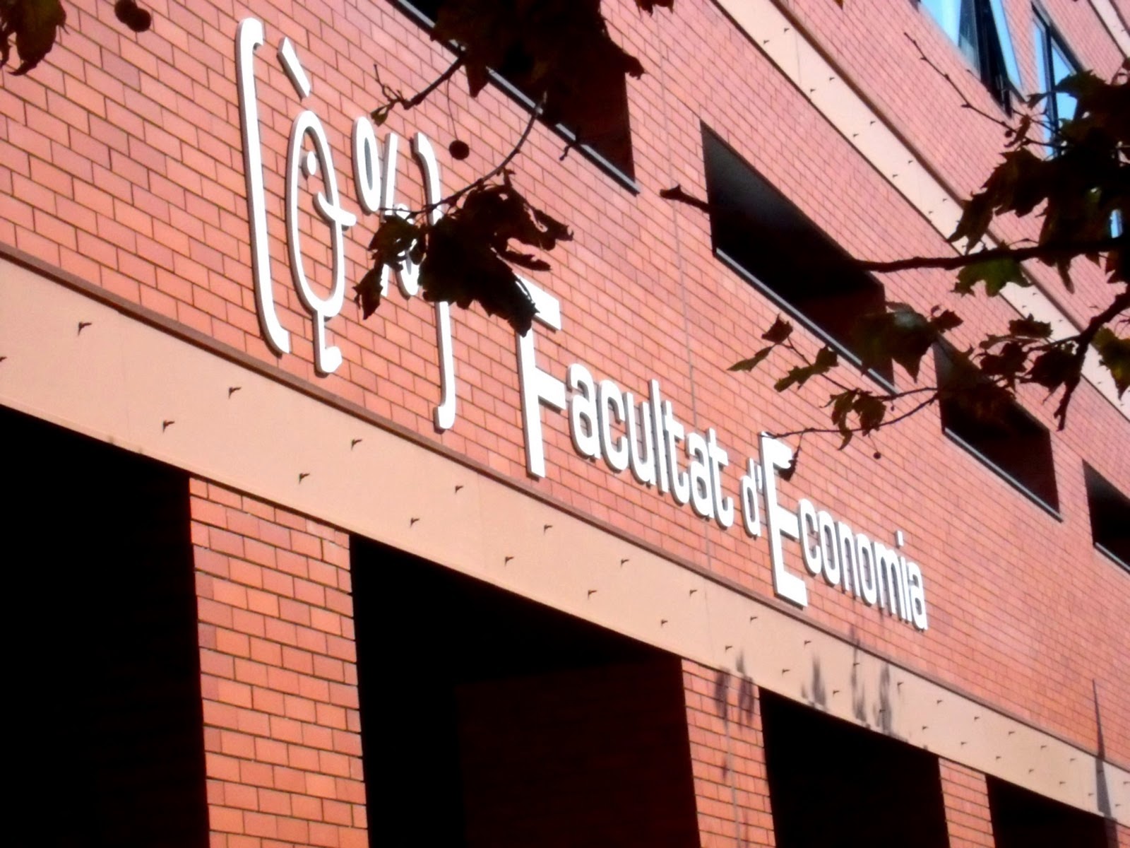 XV Foro de empleo y emprendimiento de la Facultat d'Economia de la Universitat de València