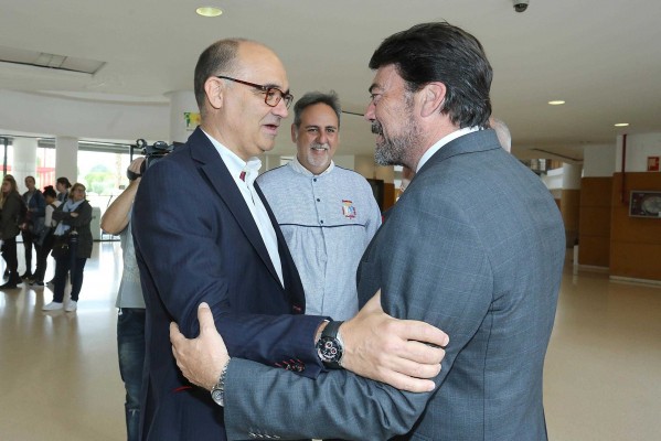 El PP tantea a Palomar para captar más servicios universitarios en edificios públicos de Alicante 