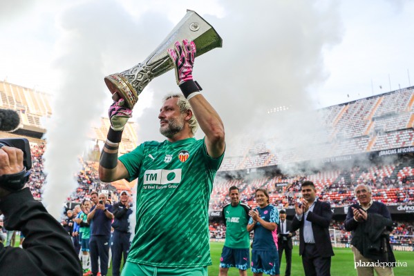 Las mejores imágenes del 'Partido del Leyendas del Triplete del Valencia CF' (Fotos: Carla Cortés)