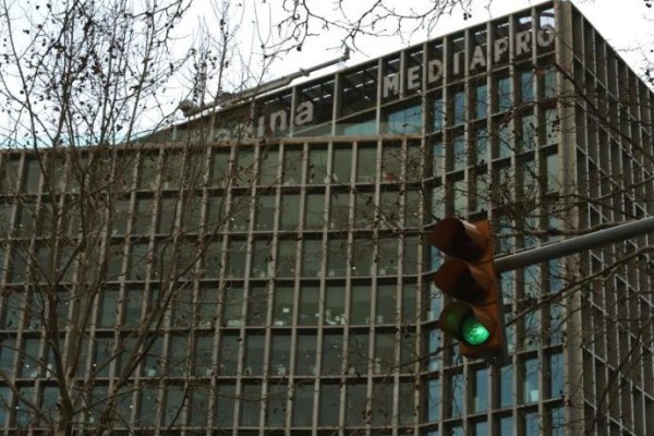 Telefónica vuelve a advertir a Mediapro que puede no comprar la Champions