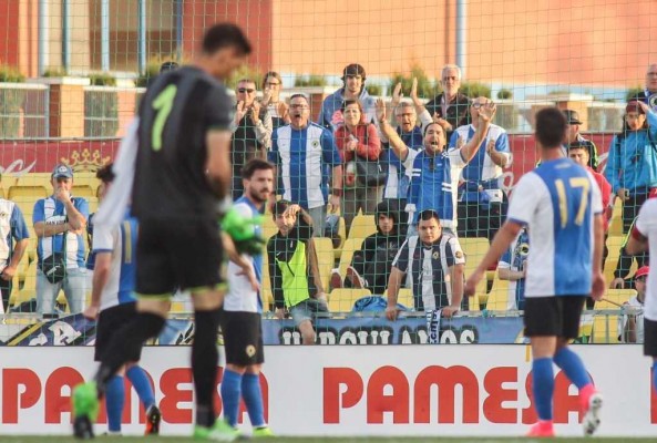 Los aficionados del Hércules agotan las 250 entradas para el partido de Ontinyent