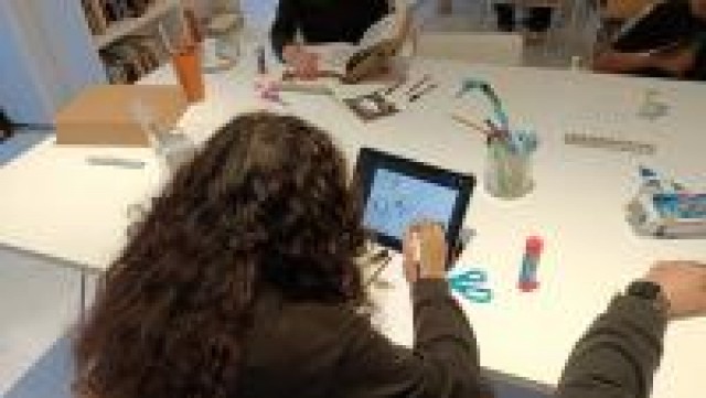 Nissan Almenar presentó el nuevo Pulsar al sector empresarial‏