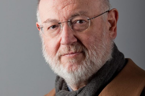 Juan Eslava Galán: “Com més majors som, més ens adonem de tot el que ens queda per aprendre” 