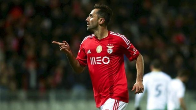 Jonas da la victoria al Benfica en el último suspiro