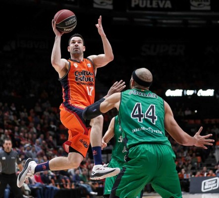 Valencia Basket quiere mantenerse en la lucha por la segunda plaza ante un crecido Joventut 