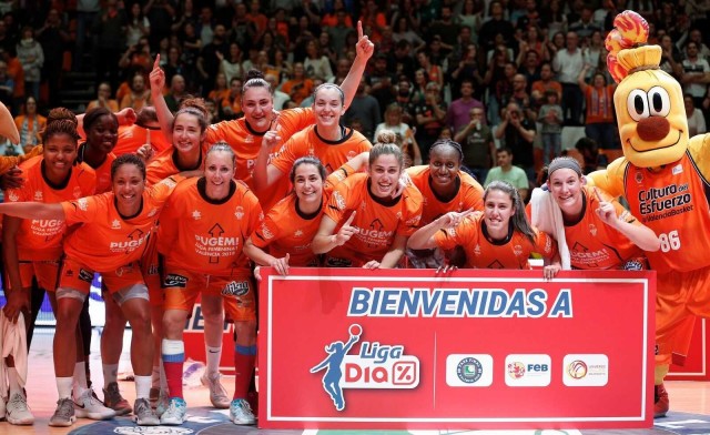 Valencia Basket es de Liga Femenina 1 (51-54)