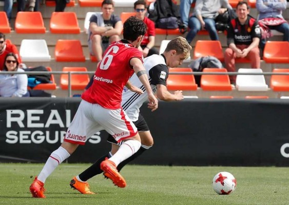 El VCF Mestalla cae por la mínima en su visita a la UE Olot 