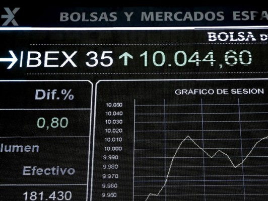 El Ibex 35 se lanza a media sesión a reconquistar los 10.000 puntos