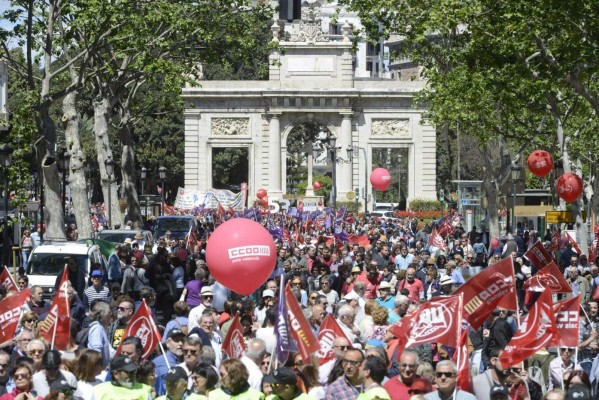Sindicatos y Consell, juntos contra la precariedad laboral en València