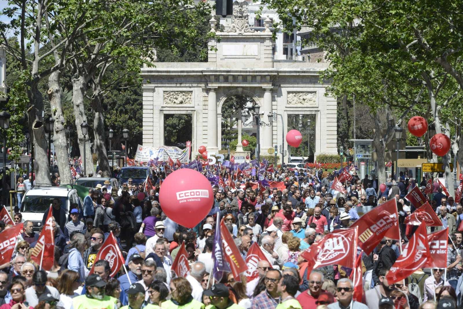 Sindicatos y Consell, juntos contra la precariedad laboral en València