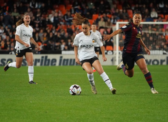 Las mejores imágenes del Valencia CF - Levante UD Femenino (Fotos: Eduardo Manzana)