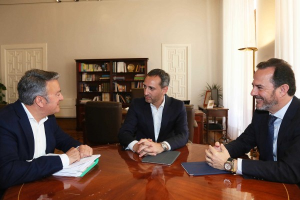 César Sánchez (PP) pone en un brete a PSPV y Compromís: ofrece otro pacto inversor a cambio de ayudas 'a la carta'