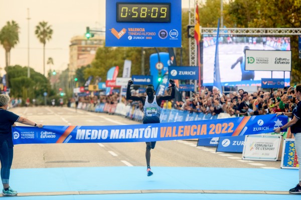 Las mejores imágenes de la 31ª edición del Medio Maratón Valencia Trinidad Alfonso Zurich (Fotos: Kike Taberner)