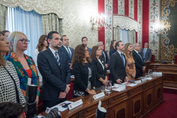 El PP saca a la oposición de la mesa de contratación 